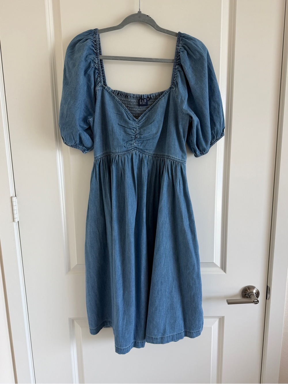 GAP Denim Puff Sleeve Midi Dress — Blue
